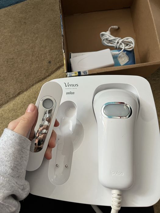 Braun Venus Naked Skin