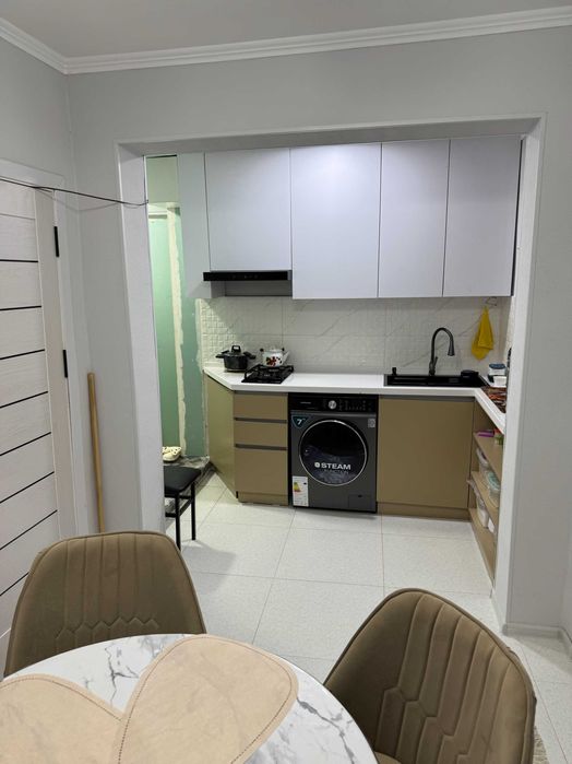 Срочно продается свой дом в общем дворе в Мирабадской районе