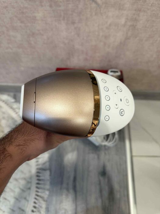 Фотоепилатор Philips Lumea 9900 BRI73/00
