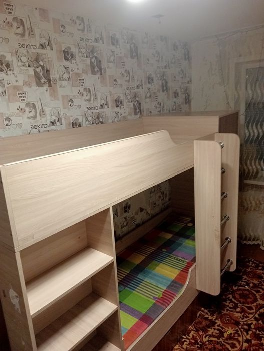 Продам Срочно двухъярусную кровать