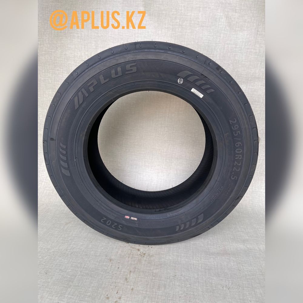 Грузовые шины APLUS 295/60 R22.5 (рулевые)