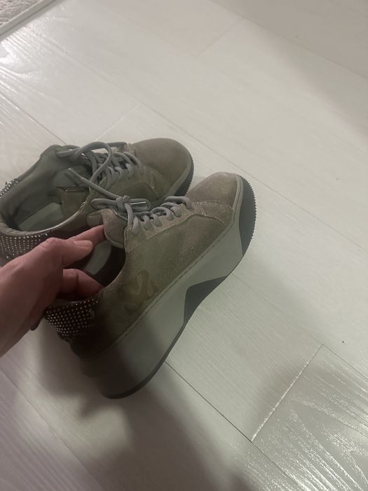 Кроссовки р 38 Sassofono Italy