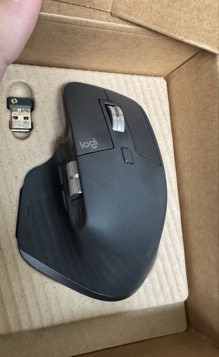 Mouse Logitech MX Master 3S Cu dongle si bluetooth