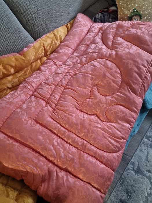 Vând doua plapume de lana