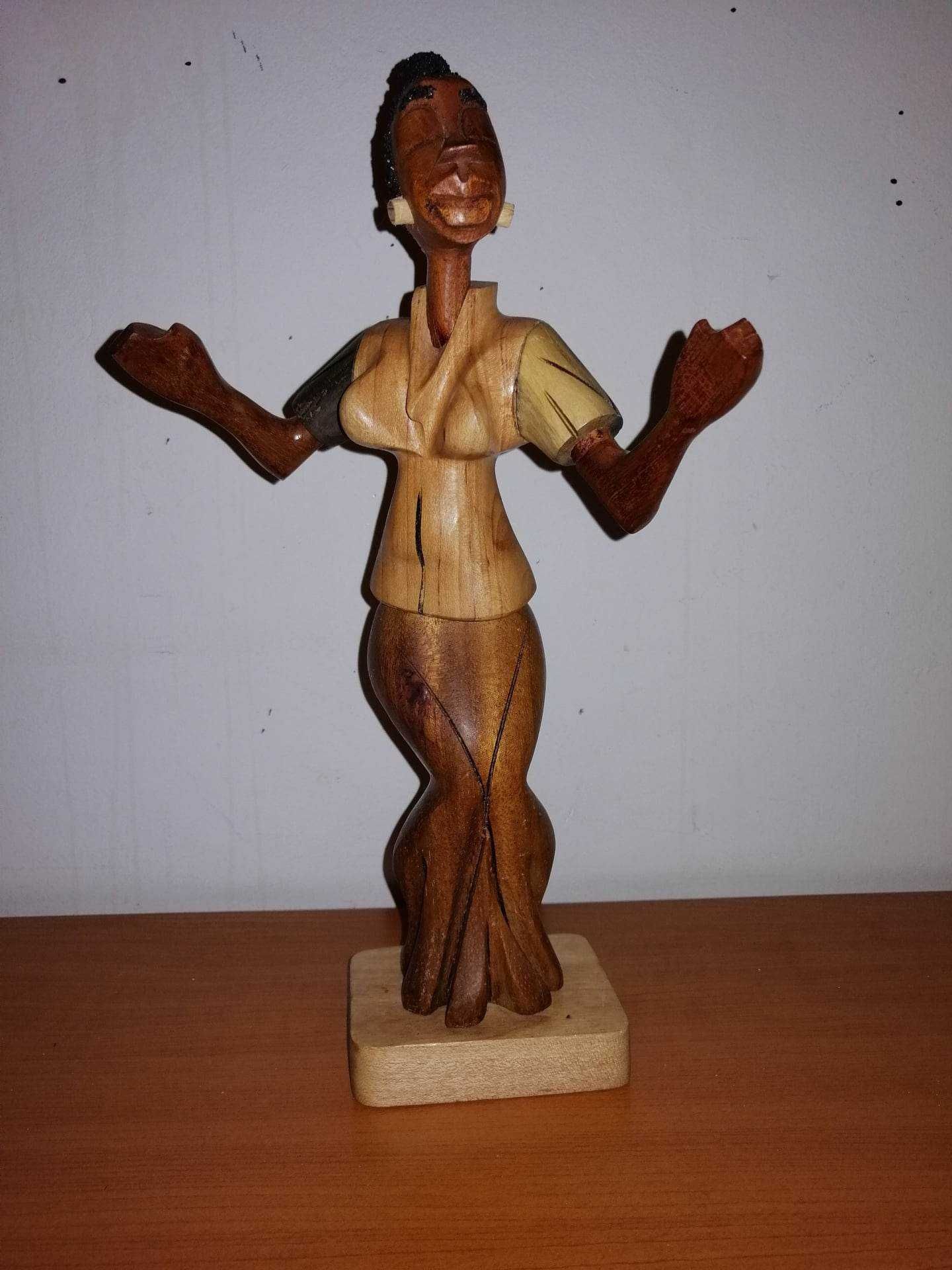 Statueta sculptura lemn arta africa dansatoare cap sold mobil