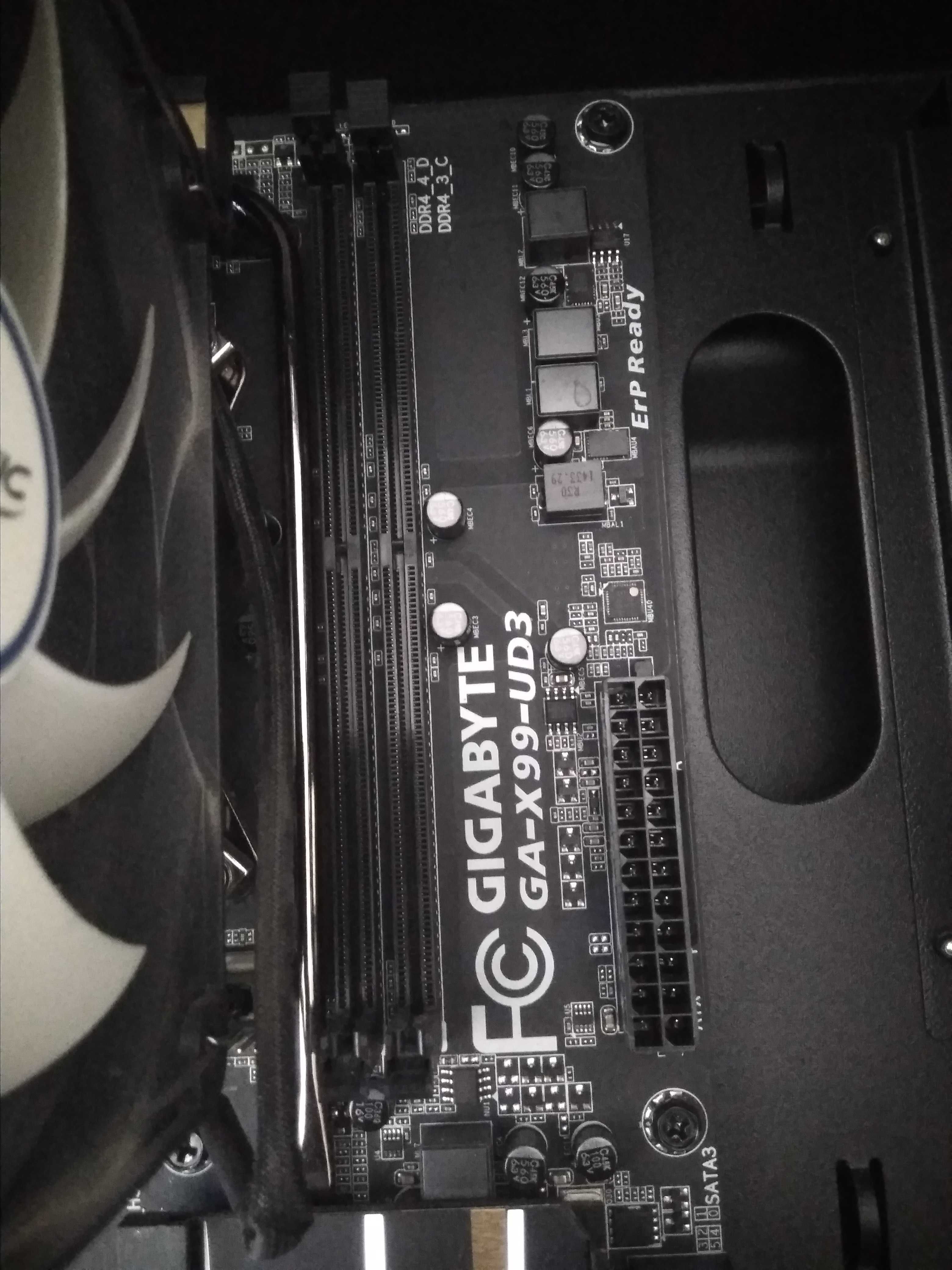 Продавам дънна платка GA-X99--UD3