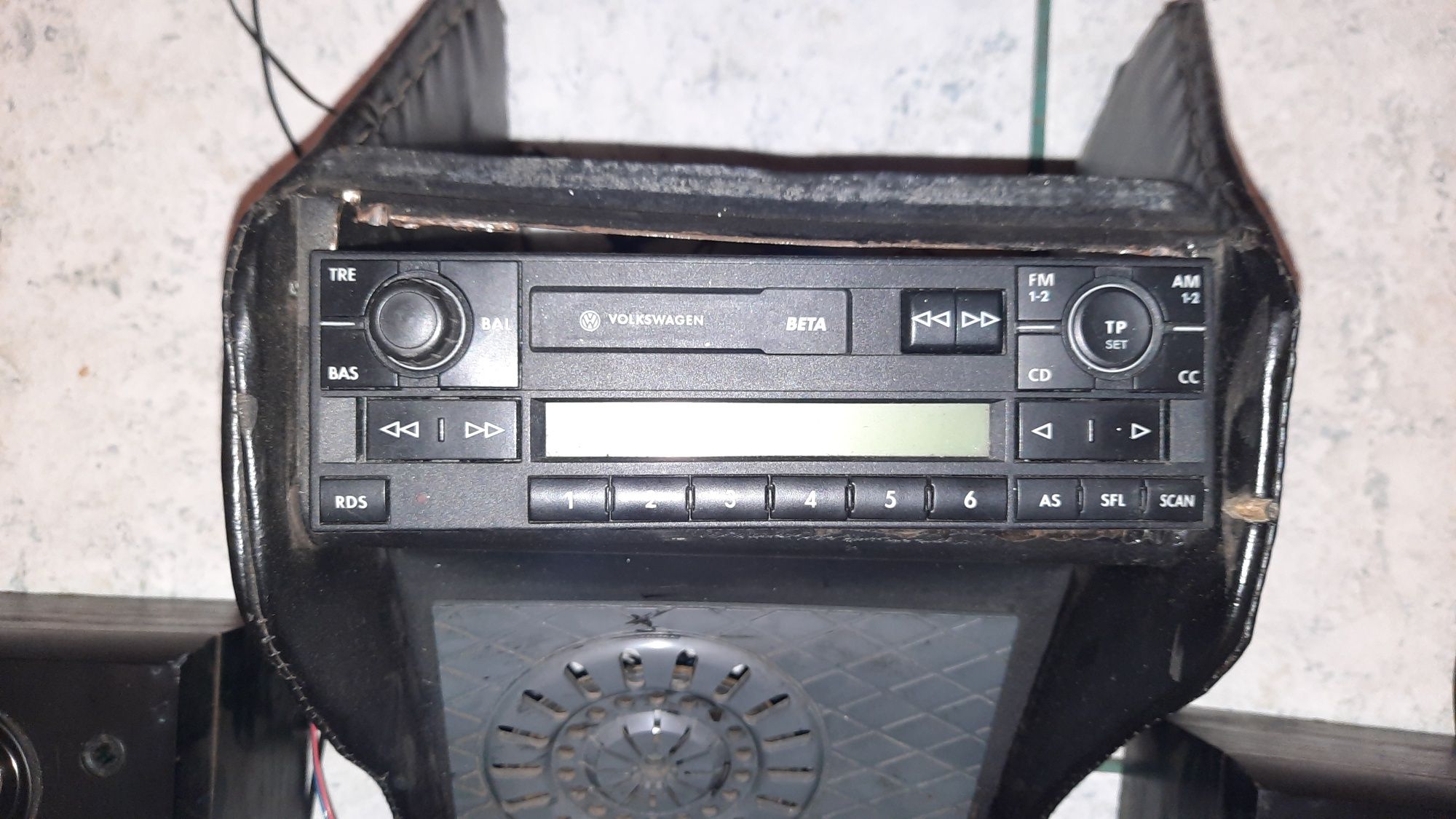 Radio casetofon VW VolksWagen Beta 5, cu două boxe