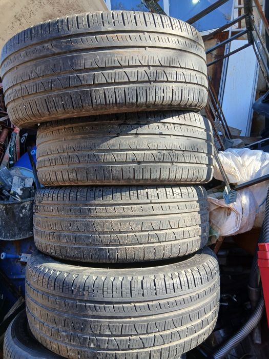 Vând set 4cauciucuri 245 45 R19 de iarna pirelli scorpion