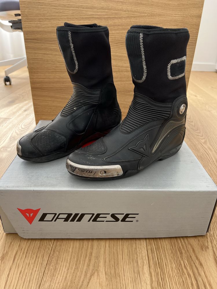 Dainese Axial Pro In size 44