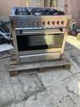 Aragaz cu cuptor profesional 5 ochiuri + sertar cald