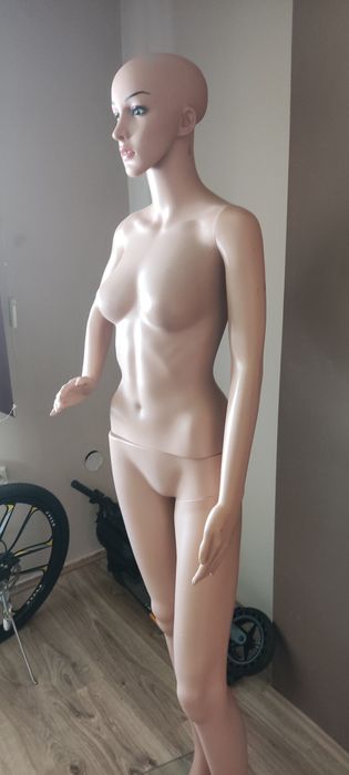 Сглобяем манекен,модел за дрехи