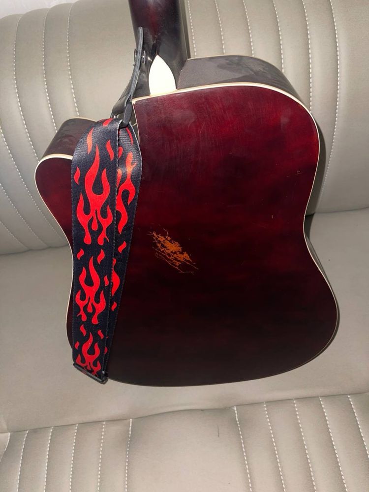 Akustika gitara