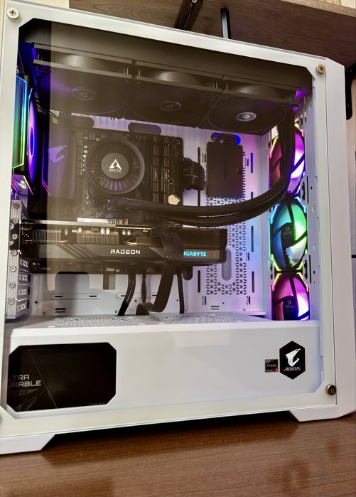 PC Gaming Ryzen 5 5600X, RX 7600XT 16GB, 32GB RAM, SSD 1TB, AIO