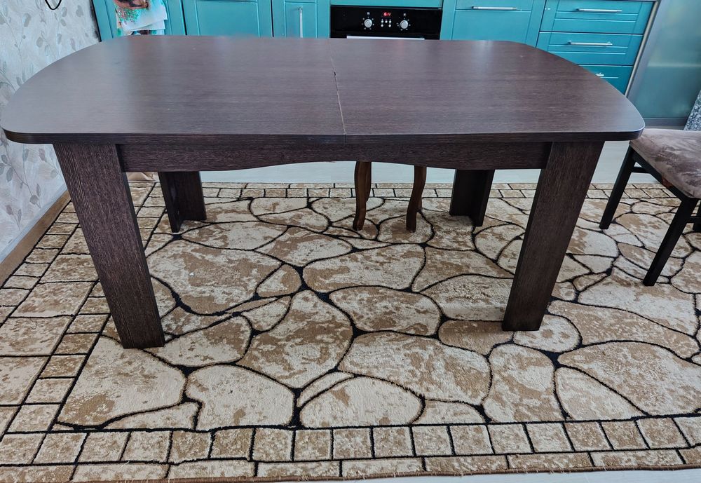 Продам стол из натурального дерева