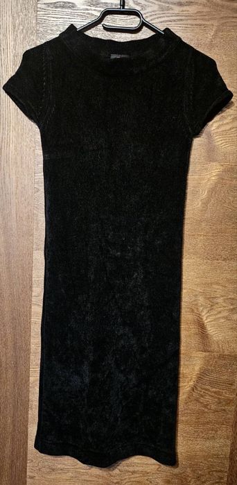 Два броя дамски рокли