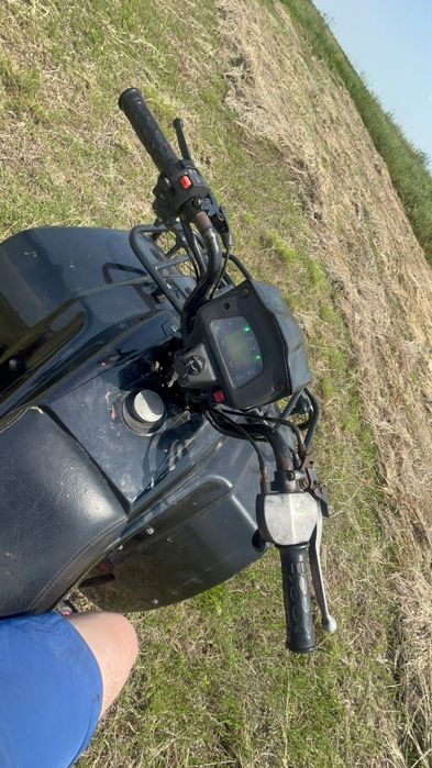 Vând ATV 250 motorul foarte bun două pistoane dezmembrez sau vând tot