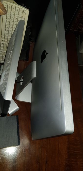 Imac 27" i5 2.8ghz 24gb ddr3 1T Sata Hdd 2011 middle