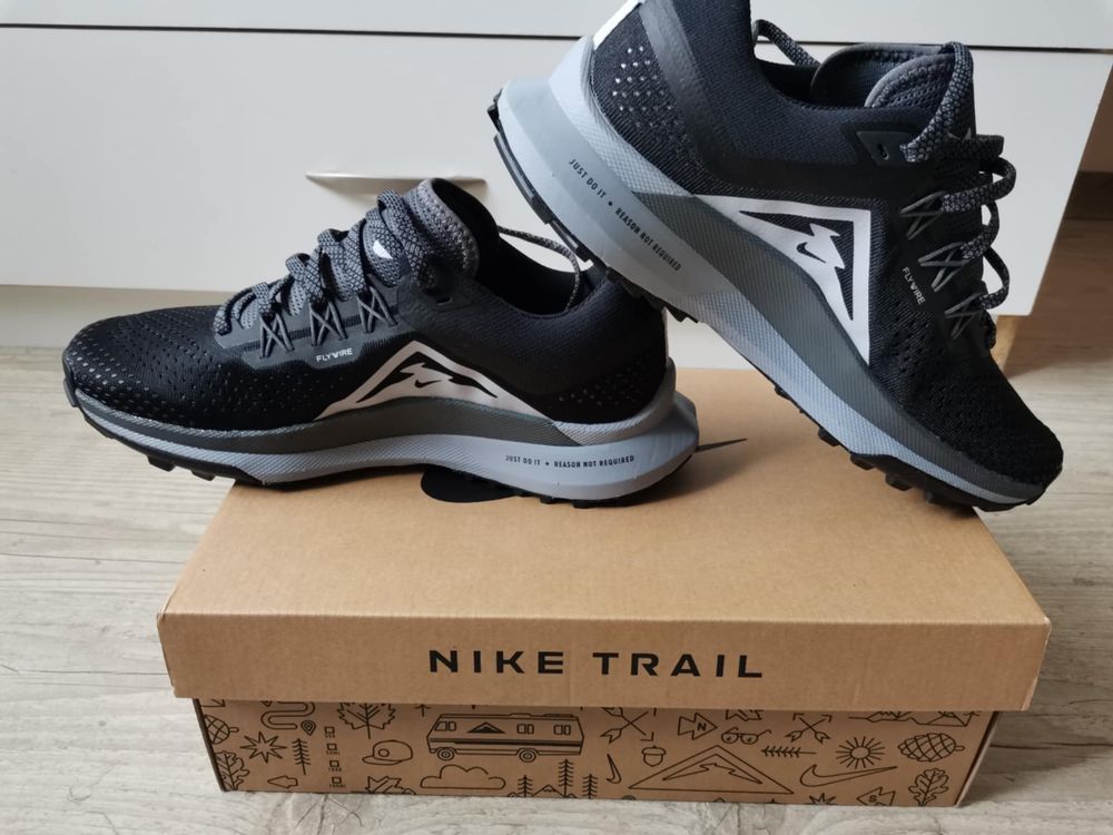 Nike React Pegasus Trail 41 номер 26.5