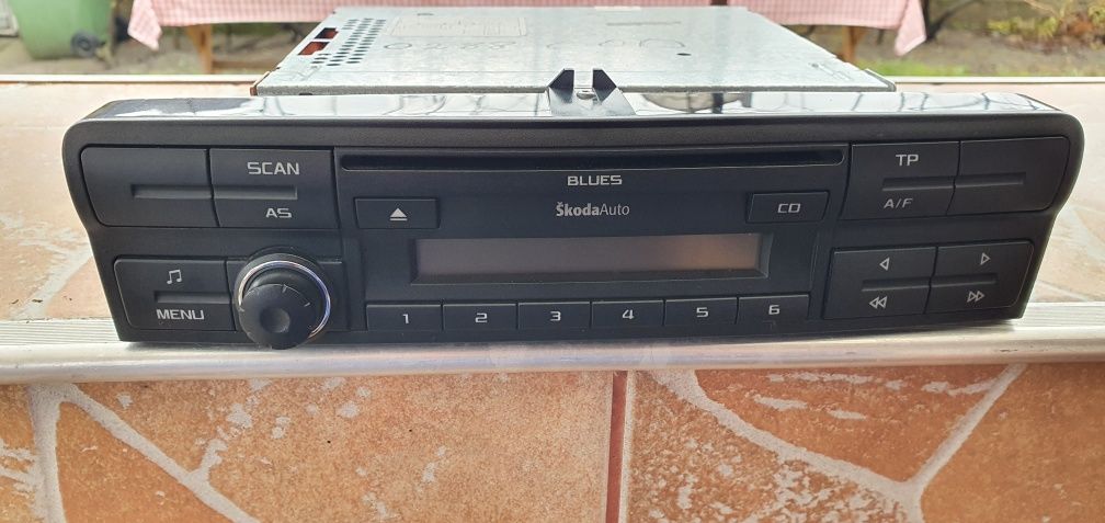 Radio cd original skoda.