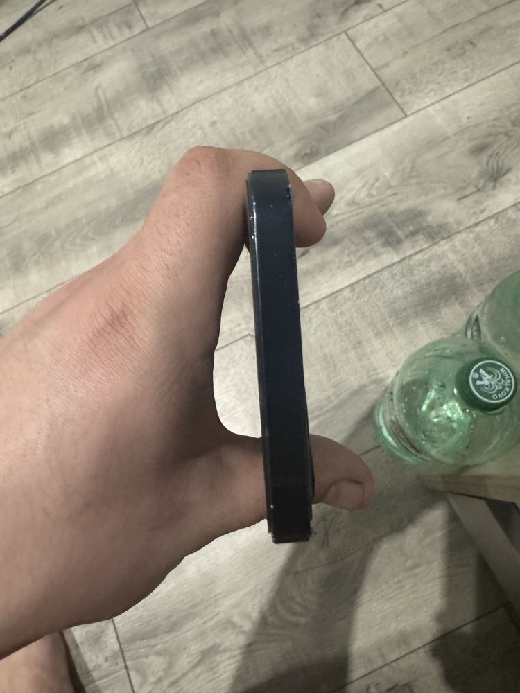 Продавам Iphone 12 Black