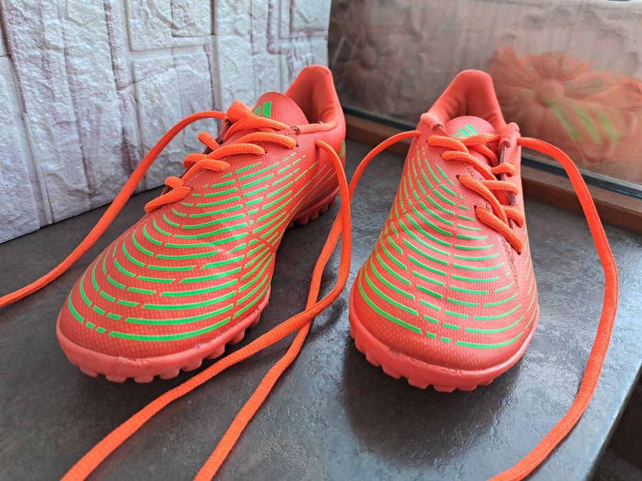 стоножки за момче,кецове,футболни обувки,Adidas,ном39,5,адидас,мъжки