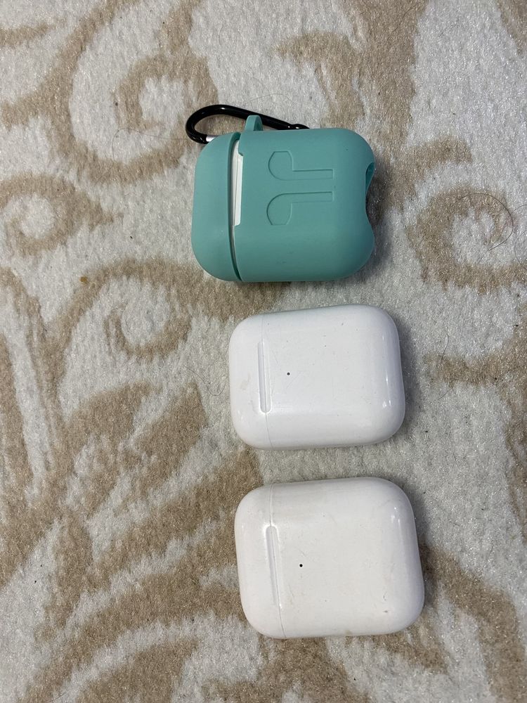 Наушники AirPods