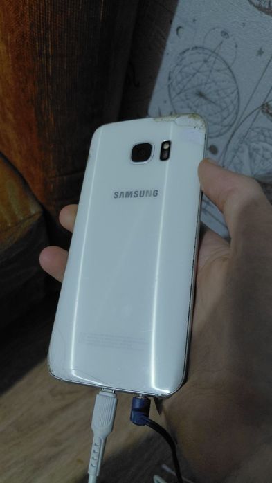 Samsung S7 Edge, старый флагман