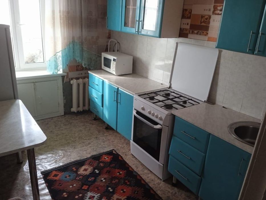 Сдам  полуторку в центре