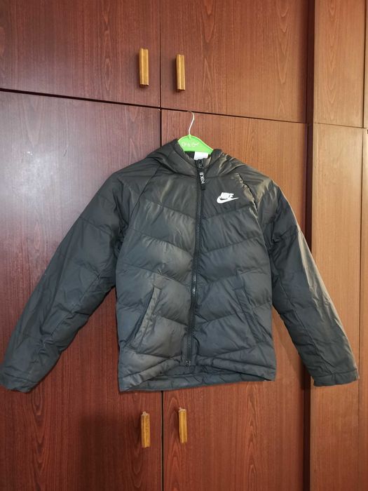 Зимно детско яке с качулка Nike