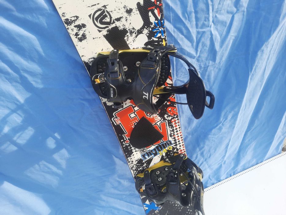 сноуборд   FLOW rhythm  140см. с автомати.