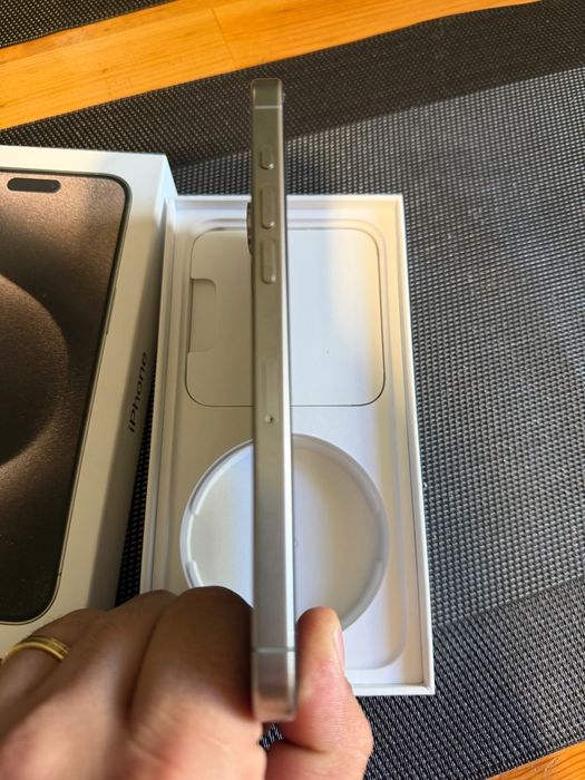 Iphone 15 pro max natural titanium 256gb