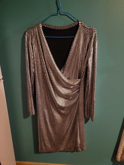 Rochii de ocazie noi mărimea L/ 40-42