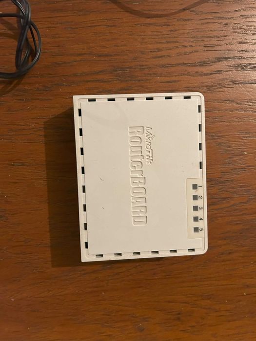 MikroTik RB 750GL