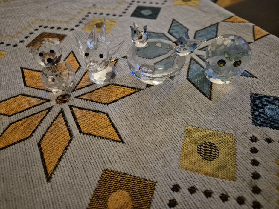 4 Minifigurine din cristal.