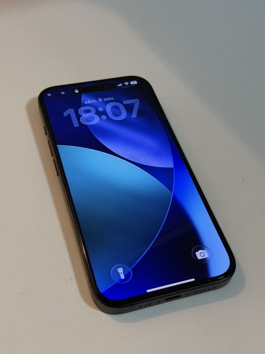 iPhone 15Pro 256GB Black titanium