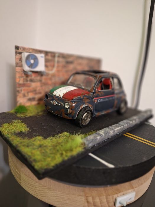 Diorama auto Fiat 500 carbinierii