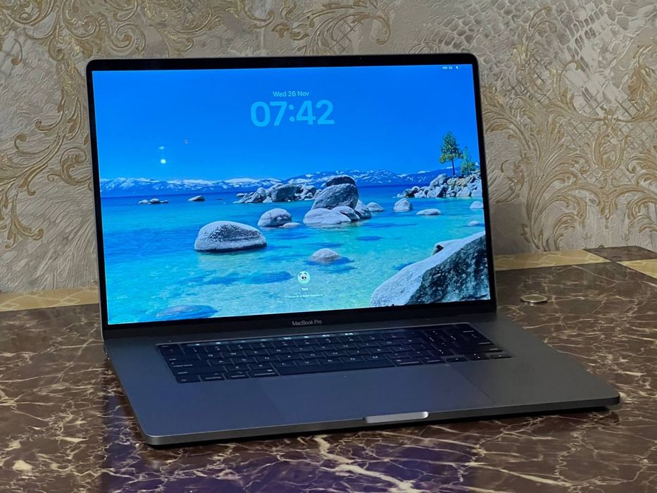 Macbook Pro I9 intel 16 inch