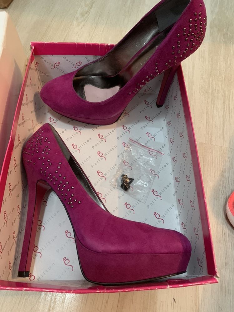 Pantofi Paris Hilton