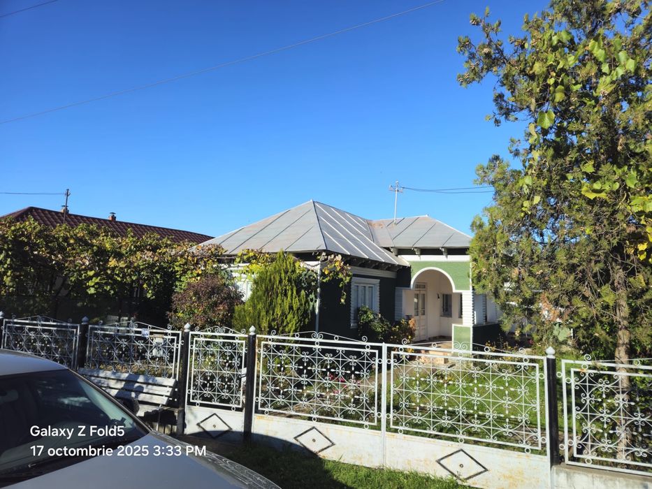 Casa in comuna Zanesti Judetul Neamt