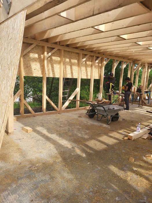 Executam acoperisuri, dulgherie, sisteme pluviale, renovam