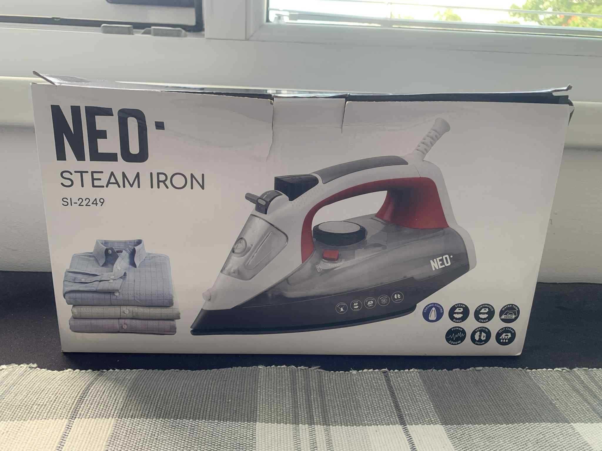 Ютия за гладене NEO - STEAM IRON (SI-2249)
