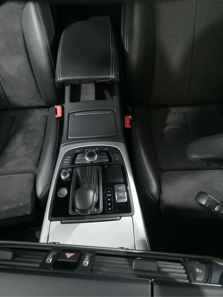 Audi A6 4G 3хSline 3.0tdi Facelift 218hp 2015 след основен ремонт