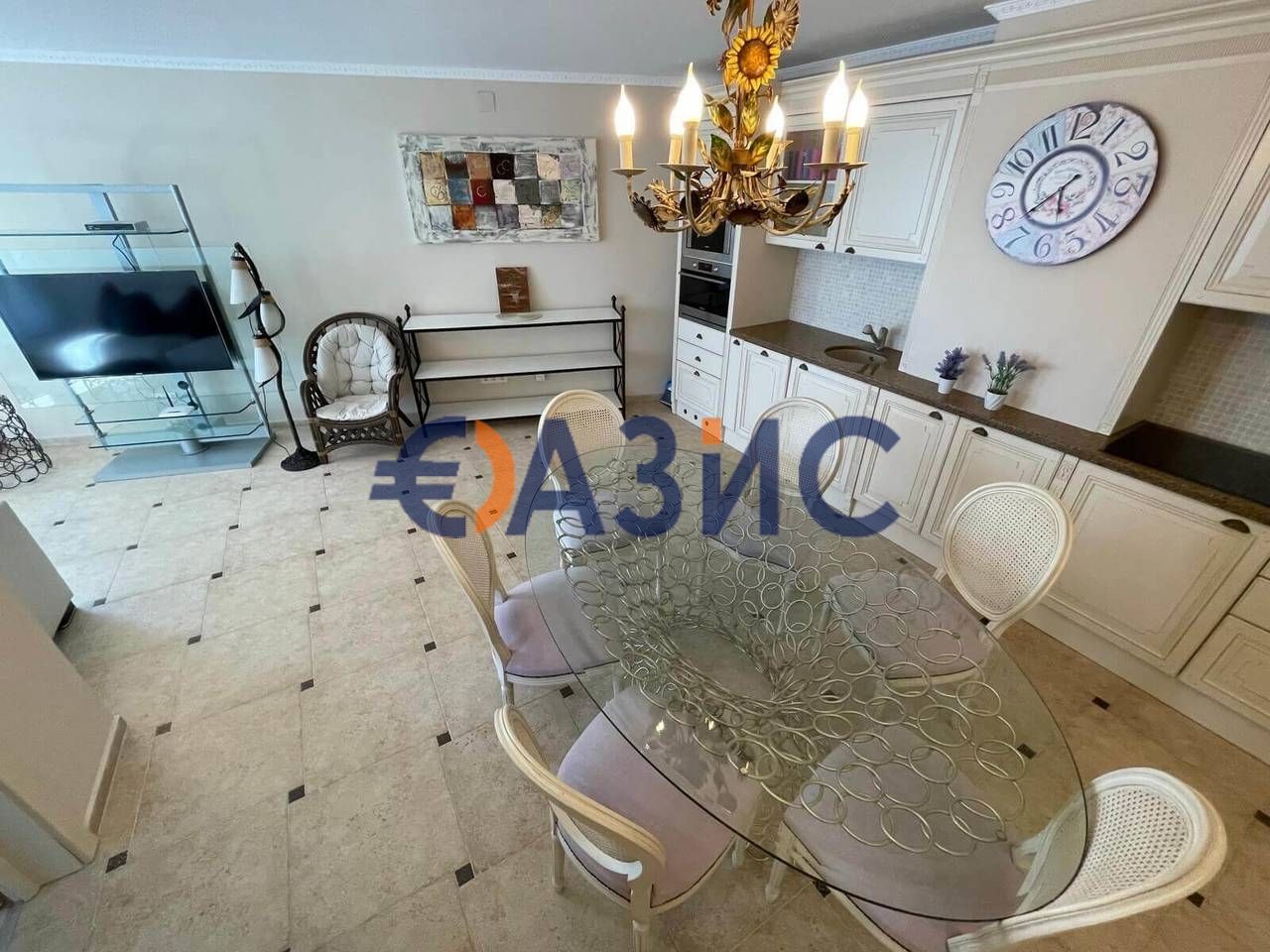 Продава се Тристаен апартамент в Свети Влас - 138 кв.м за 2029 €/кв.м - Снимка #2