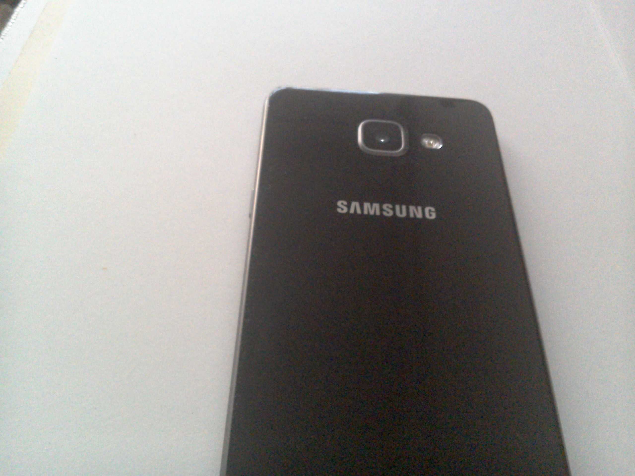 Telefon Samsung Galaxy A5 defect, nu se aprinde.