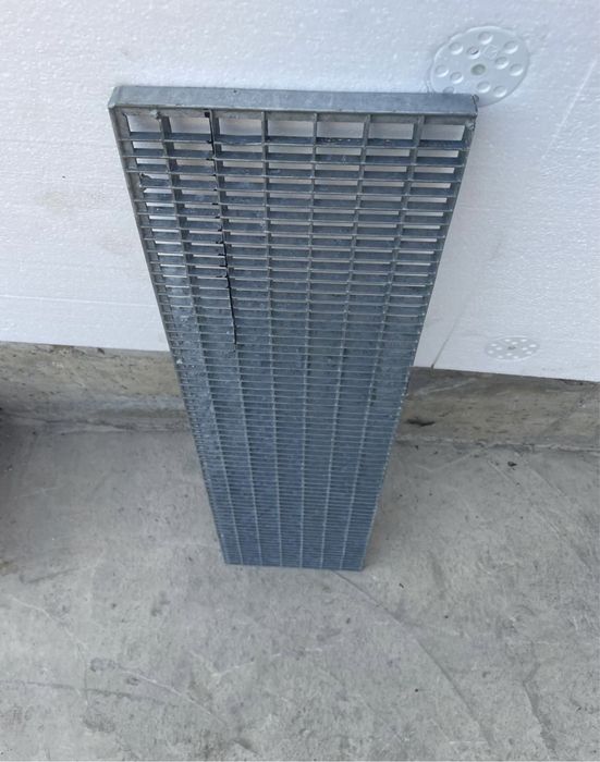 Trepte  zincate galvanizate