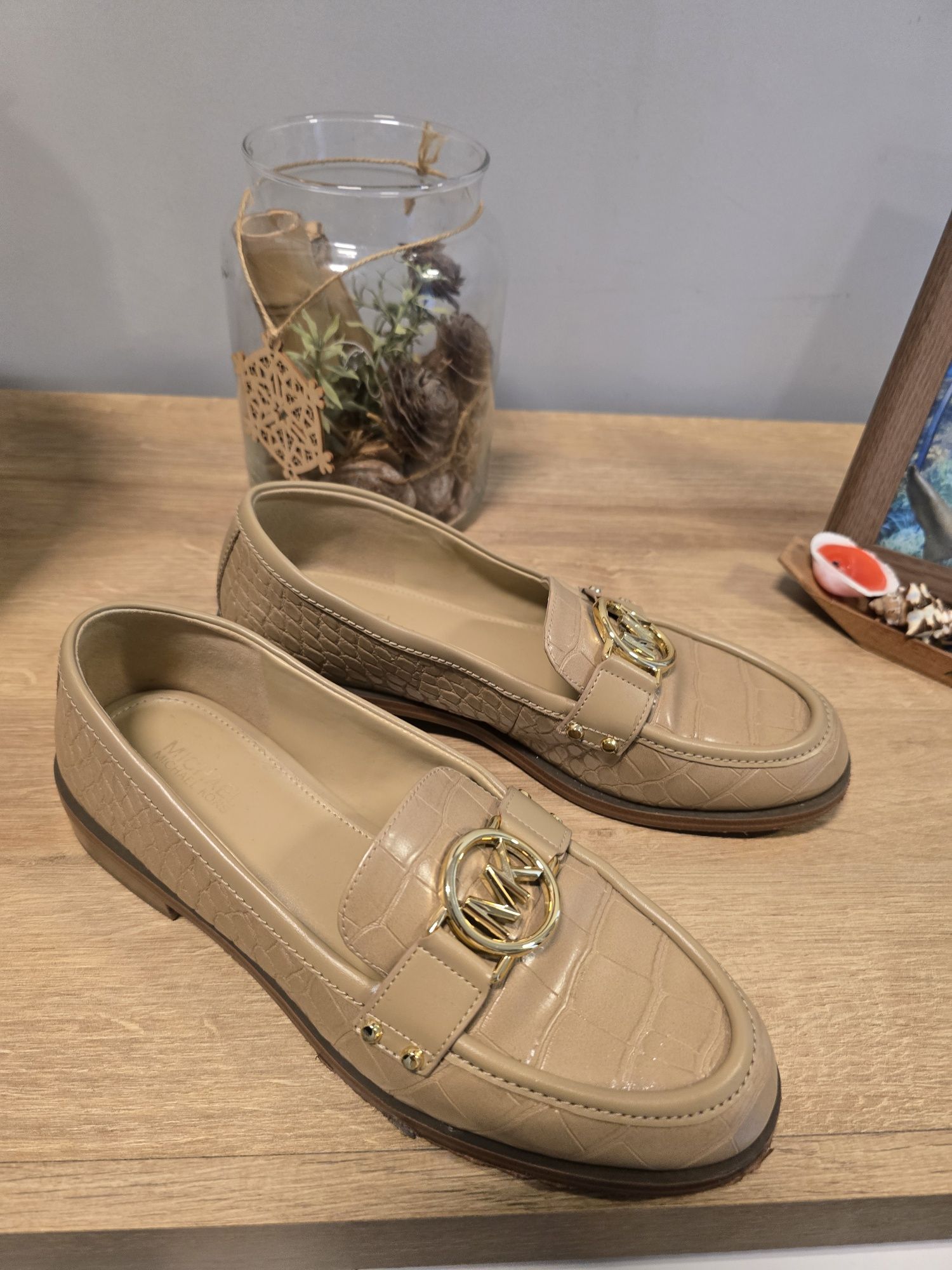Сандали и обувки 36 и 37 номер dior ,liu jo,UGG ,patrizia pepe