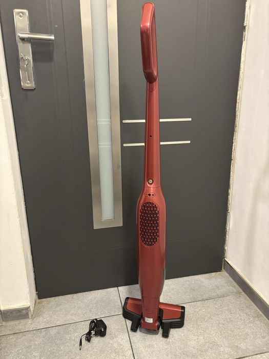 Aspirator vertical BOSCH 2in1  , cu acumulator Li-ion