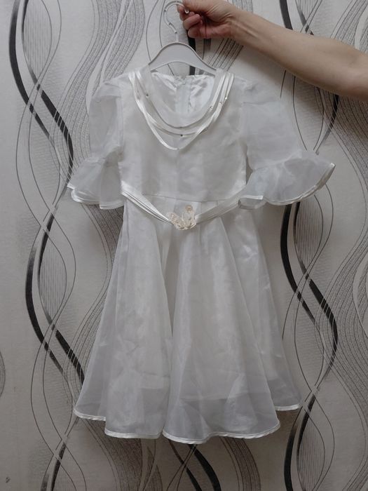 Продам платье детский б/у в хорошем состояний, за 500