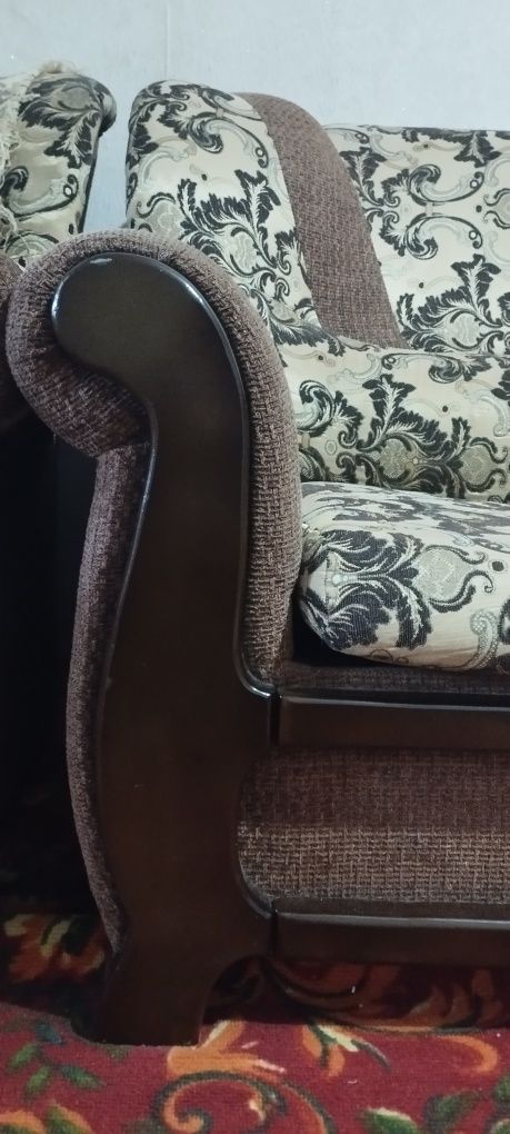 Трансформер диван +2 кресло в отличном состоянии