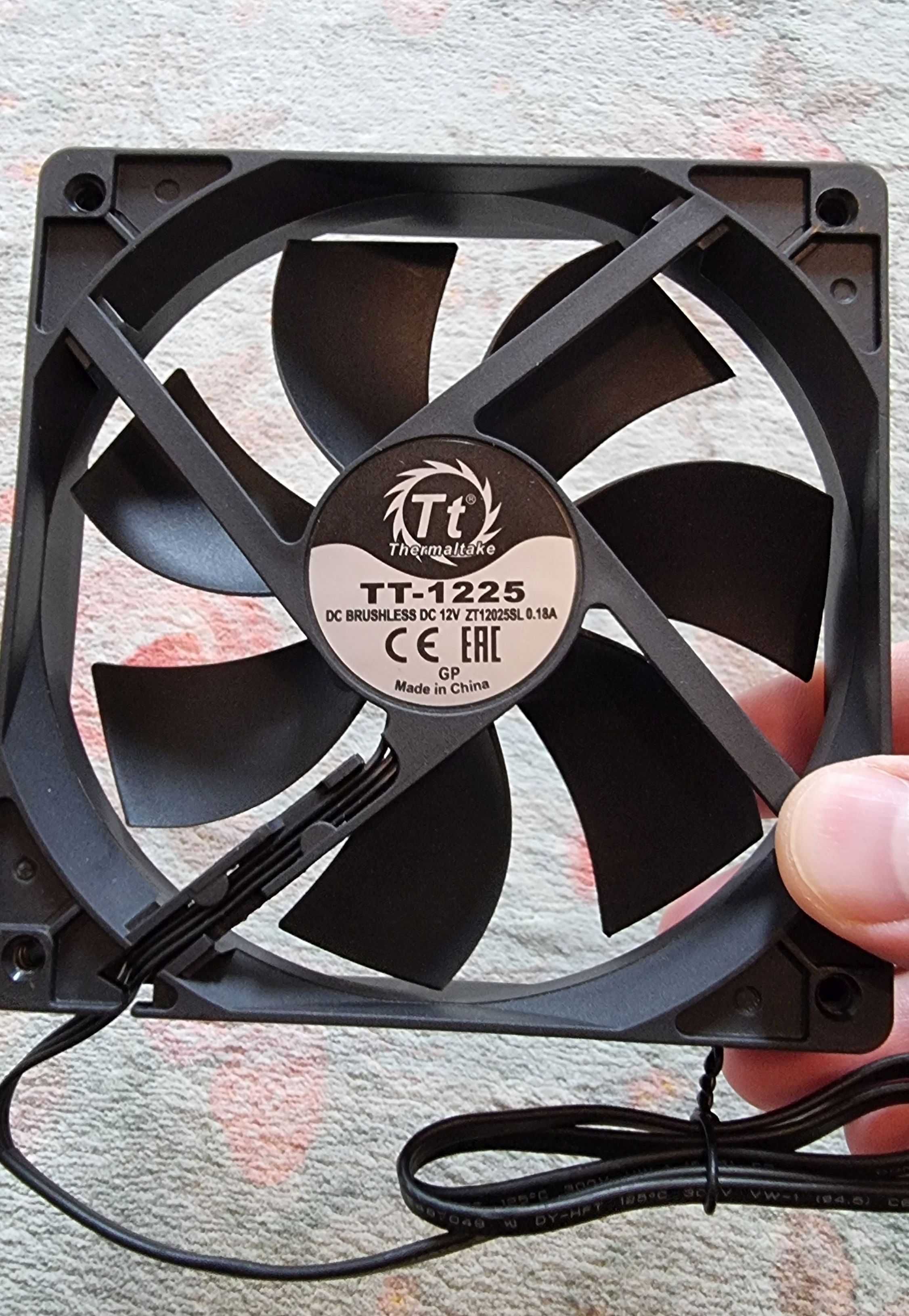 Ventilator Carcasa Thermaltake TT-1225 120mm NOU